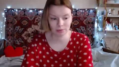 Snapshot of miss_elistia_ chatting on 12.24.24 Elis online show from 12.24.24