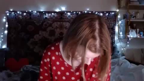 Snapshot of miss_elistia_ chatting on 12.25.24 Elis online show from 12.25.24