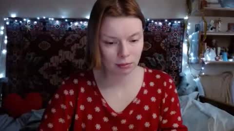 Snapshot of miss_elistia_ chatting on 12.27.24 Elis online show from 12.27.24