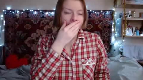 Snapshot of miss_elistia_ chatting on 01.06.25 Elis online show from 01.06.25