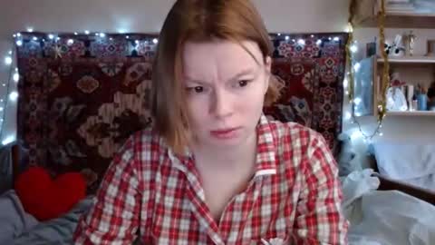 Snapshot of miss_elistia_ chatting on 01.07.25 Elis online show from 01.07.25