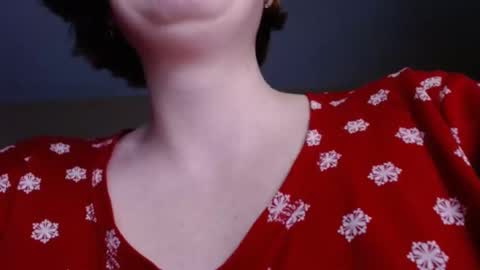 Snapshot of miss_elistia_ chatting on 01.13.25 Elis online show from 01.13.25