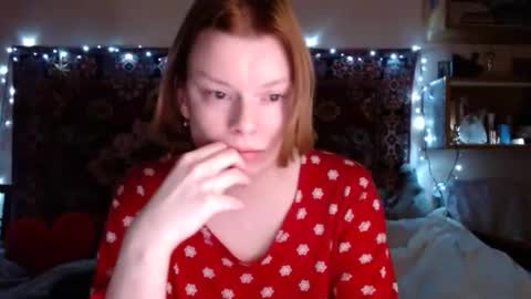 Snapshot of miss_elistia_ chatting on 01.17.25 Elis online show from 01.17.25
