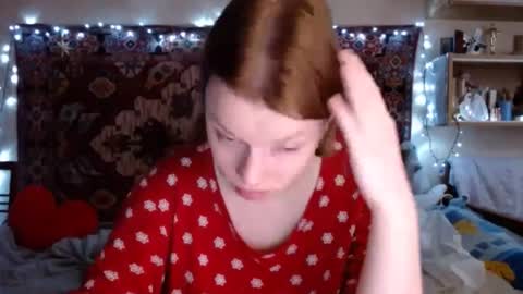 Snapshot of miss_elistia_ chatting on 01.21.25 Elis online show from 01.21.25