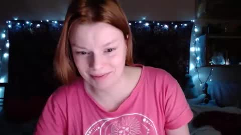 Snapshot of miss_elistia_ chatting on 01.21.25 Elis online show from 01.21.25