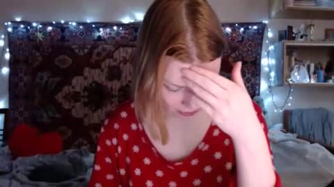 Snapshot of miss_elistia_ chatting on 01.24.25 Elis online show from 01.24.25
