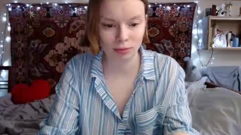 Snapshot of miss_elistia_ chatting on 02.05.25 Elis online show from 02.05.25