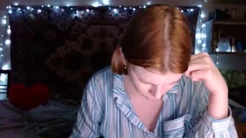 Snapshot of miss_elistia_ chatting on 02.12.25 Elis online show from 02.12.25