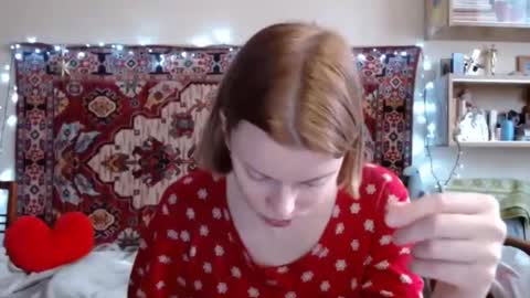 Snapshot of miss_elistia_ chatting on 02.26.25 Elis online show from 02.26.25