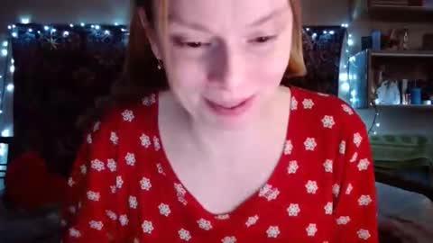 Snapshot of miss_elistia_ chatting on 02.26.25 Elis online show from 02.26.25