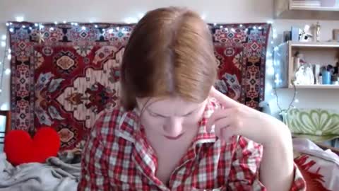 Snapshot of miss_elistia_ chatting on 02.28.25 Elis online show from 02.28.25