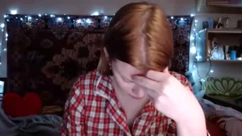 Snapshot of miss_elistia_ chatting on 02.28.25 Elis online show from 02.28.25