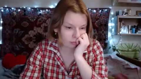 Snapshot of miss_elistia_ chatting on 03.05.25 Elis online show from 03.05.25