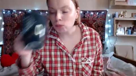 Snapshot of miss_elistia_ chatting on 03.06.25 Elis online show from 03.06.25
