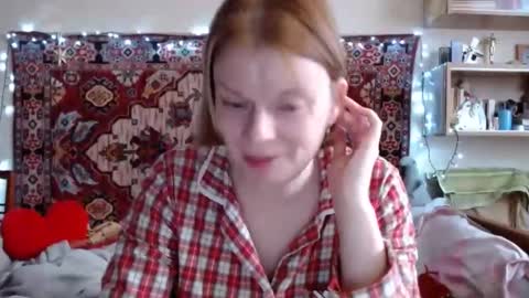 Snapshot of miss_elistia_ chatting on 03.07.25 Elis online show from 03.07.25