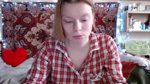 Snapshot of miss_elistia_ chatting on 03.11.25 Elis online show from 03.11.25