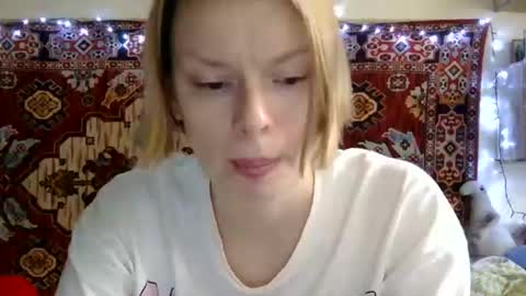 Snapshot of miss_elistia_ chatting on 09.10.25 Elis online show from 09.10.25