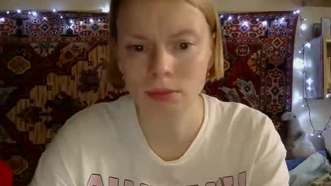 Snapshot of miss_elistia_ chatting on 09.16.25 Elis online show from 09.16.25