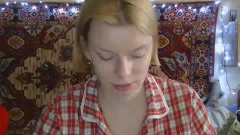 Snapshot of miss_elistia_ chatting on 10.03.25 Elis online show from 10.03.25