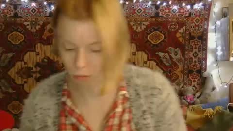 Snapshot of miss_elistia_ chatting on 10.20.25 Elis online show from 10.20.25
