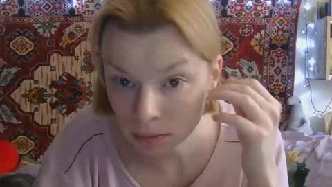 Snapshot of miss_elistia_ chatting on 01.16.26 Elis online show from 01.16.26