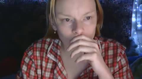 Snapshot of miss_elistia_ chatting on 02.18.26 Elis online show from 02.18.26