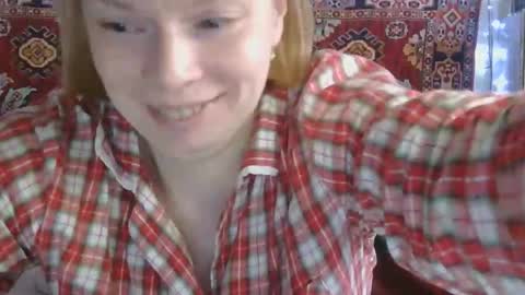 Snapshot of miss_elistia_ chatting on 02.23.26 Elis online show from 02.23.26