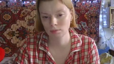 Snapshot of miss_elistia_ chatting on 03.20.26 Elis online show from 03.20.26