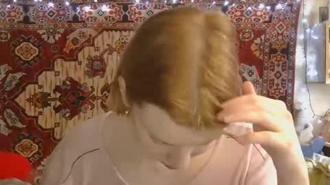 Snapshot of miss_elistia_ chatting on 03.27.26 Elis online show from 03.27.26