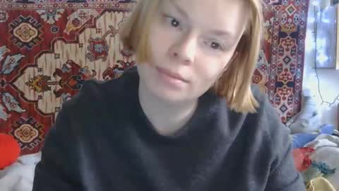 Snapshot of miss_elistia_ chatting on 04.13.26 Elis online show from 04.13.26