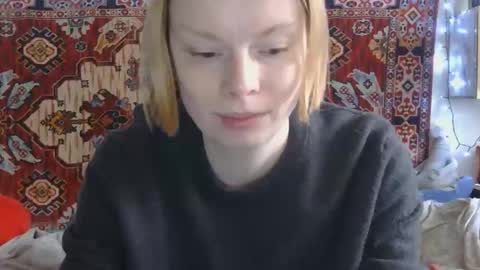 Snapshot of miss_elistia_ chatting on 04.17.26 Elis online show from 04.17.26