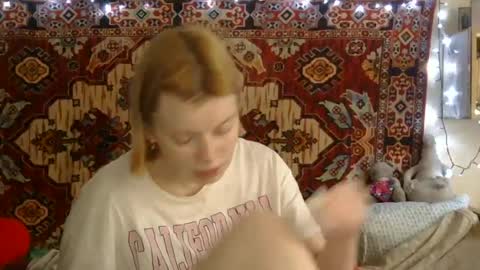Snapshot of miss_elistia_ chatting on 06.16.26 Elis online show from 06.16.26