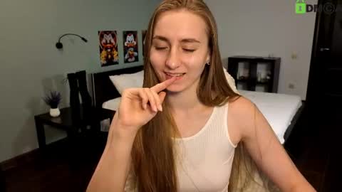 Snapshot of miss_emily19 chatting on 06.11.26 Emily online show from 06.11.26