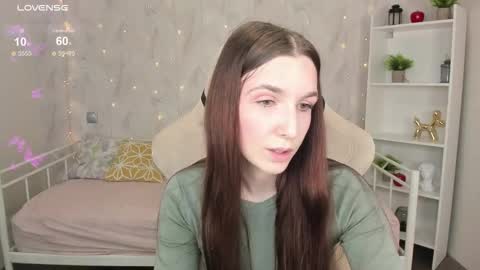 Snapshot of miss_eva__ chatting on 09.11.25 Eva online show from 09.11.25