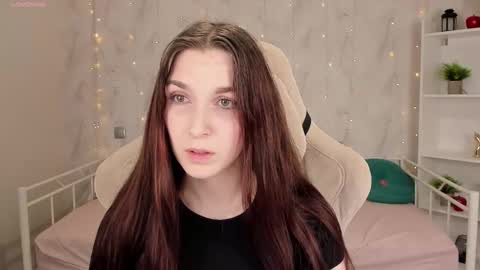 Snapshot of miss_eva__ chatting on 09.16.25 Eva online show from 09.16.25