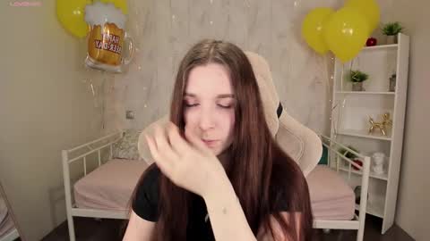 Snapshot of miss_eva__ chatting on 09.17.25 Eva online show from 09.17.25