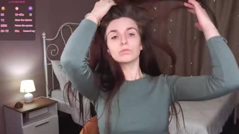 Snapshot of miss_eva__ chatting on 10.08.25 Eva online show from 10.08.25