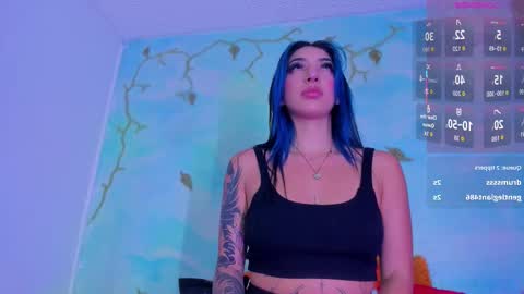 Snapshot of miss_evans_ chatting on 11.29.25 miss_evans_ online show from 11.29.25