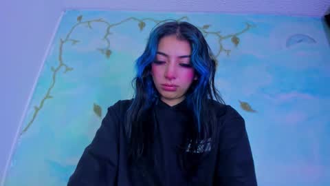 Snapshot of miss_evans_ chatting on 12.02.25 miss_evans_ online show from 12.02.25