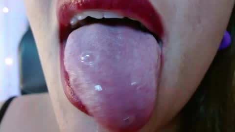 Miss Evoleth online show from 04.10.26