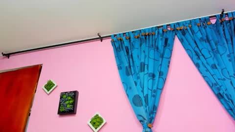 Monica Patricia online show from 01.18.25