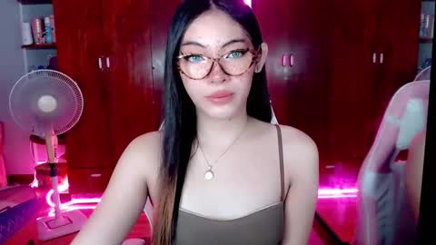 Snapshot of miss_hornydoll chatting on 10.25.25 miss_hornydoll online show from 10.25.25
