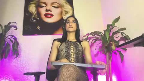 Snapshot of miss_isa19 chatting on 06.15.26 miss_isa19 online show from 06.15.26