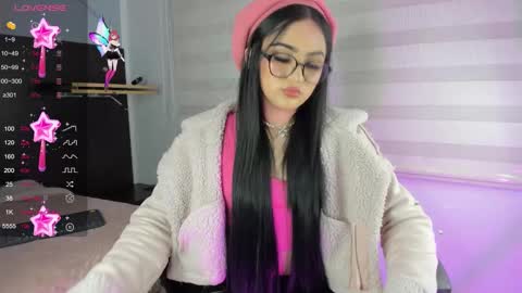 Snapshot of miss_ivyy chatting on 10.05.25 miss_ivyy online show from 10.05.25