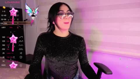 Snapshot of miss_ivyy chatting on 10.10.25 miss_ivyy online show from 10.10.25