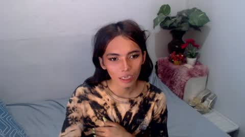 Snapshot of miss_juliex chatting on 06.18.26 julie online show from 06.18.26