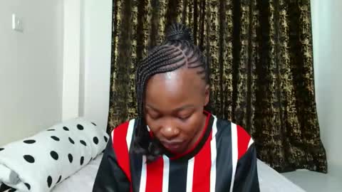 Miss Kiarrafit online show from 04.17.26