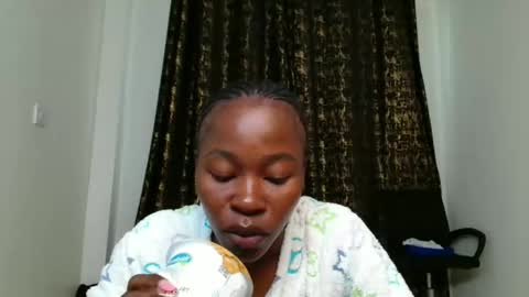 Snapshot of miss_kiarrafit chatting on 05.13.26 Miss Kiarrafit online show from 05.13.26
