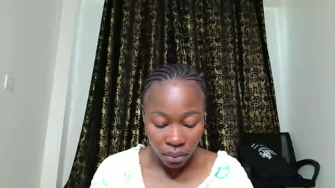 Snapshot of miss_kiarrafit chatting on 05.15.26 Miss Kiarrafit online show from 05.15.26