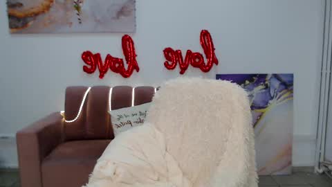 Snapshot of miss_kiten chatting on 02.21.25 miss_kiten online show from 02.21.25